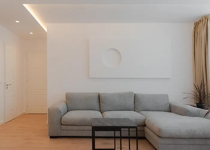 Belleview Apartment 8